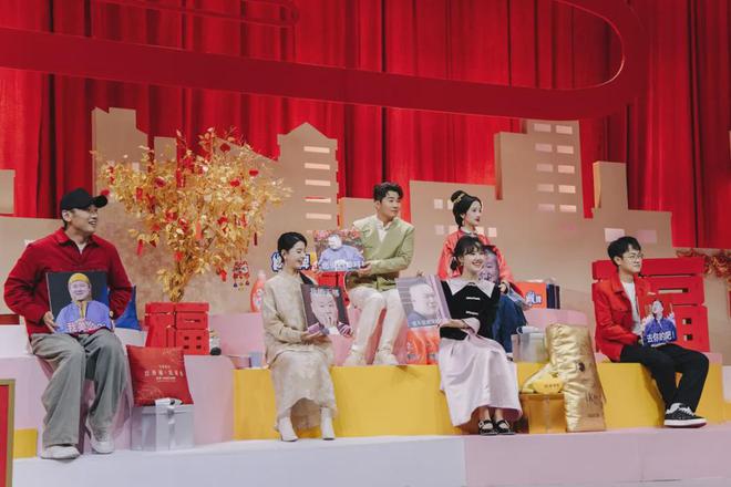 2025春晚等着你》激活年味共鸣AG真人网页8小时超长陪伴直播《(图10)